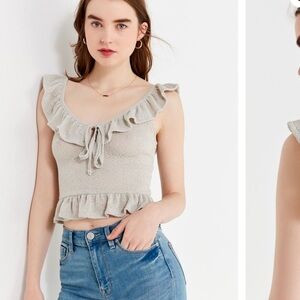 UO Tie-Front Ruffle Knit Grey Tank Top Women’s Size Small
